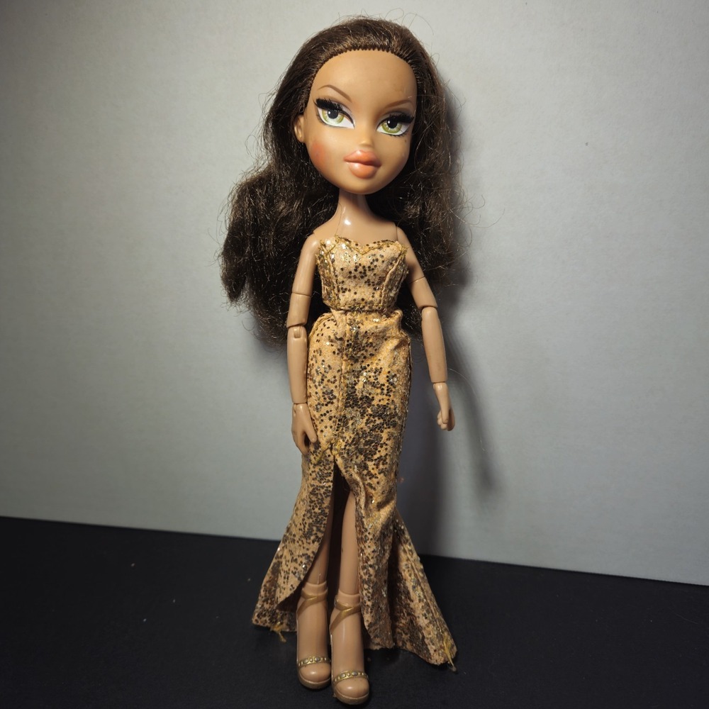 TLC Bratz The Movie 2007 Yasmin & Cloe Doll Rooted Lashes Gold Blue Articulated - Picture 3 of 16